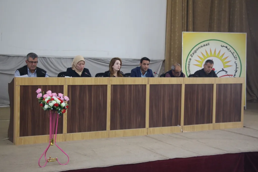 Meclisa Zagonsaz gelek dozên xizmetguzeriyê niqaş kirin