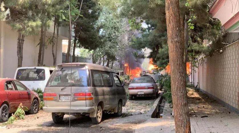 Li Afganistanê di mizgeftekê de teqîn: Kesek mir, 16 birîndar bûn