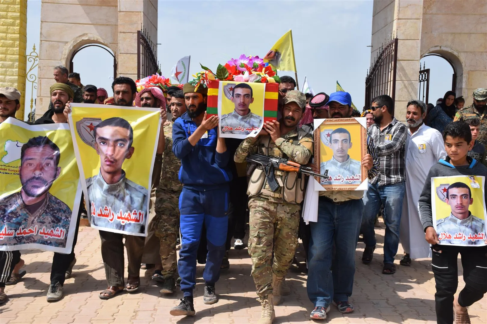 Li Hesekê 2 şehîdên azadiyê bi merasîmekî hatin veşartin