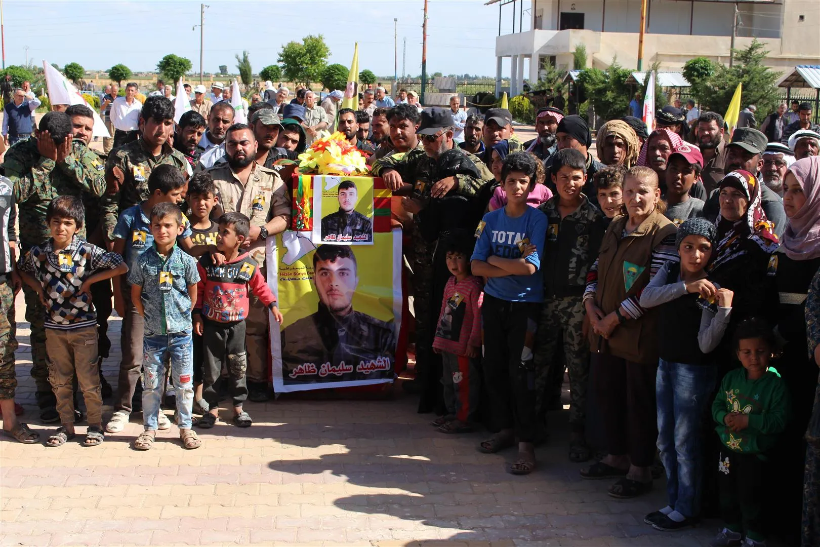 Şêniyên Hesekê cenazeyê şehîd Sîpan spartin axê