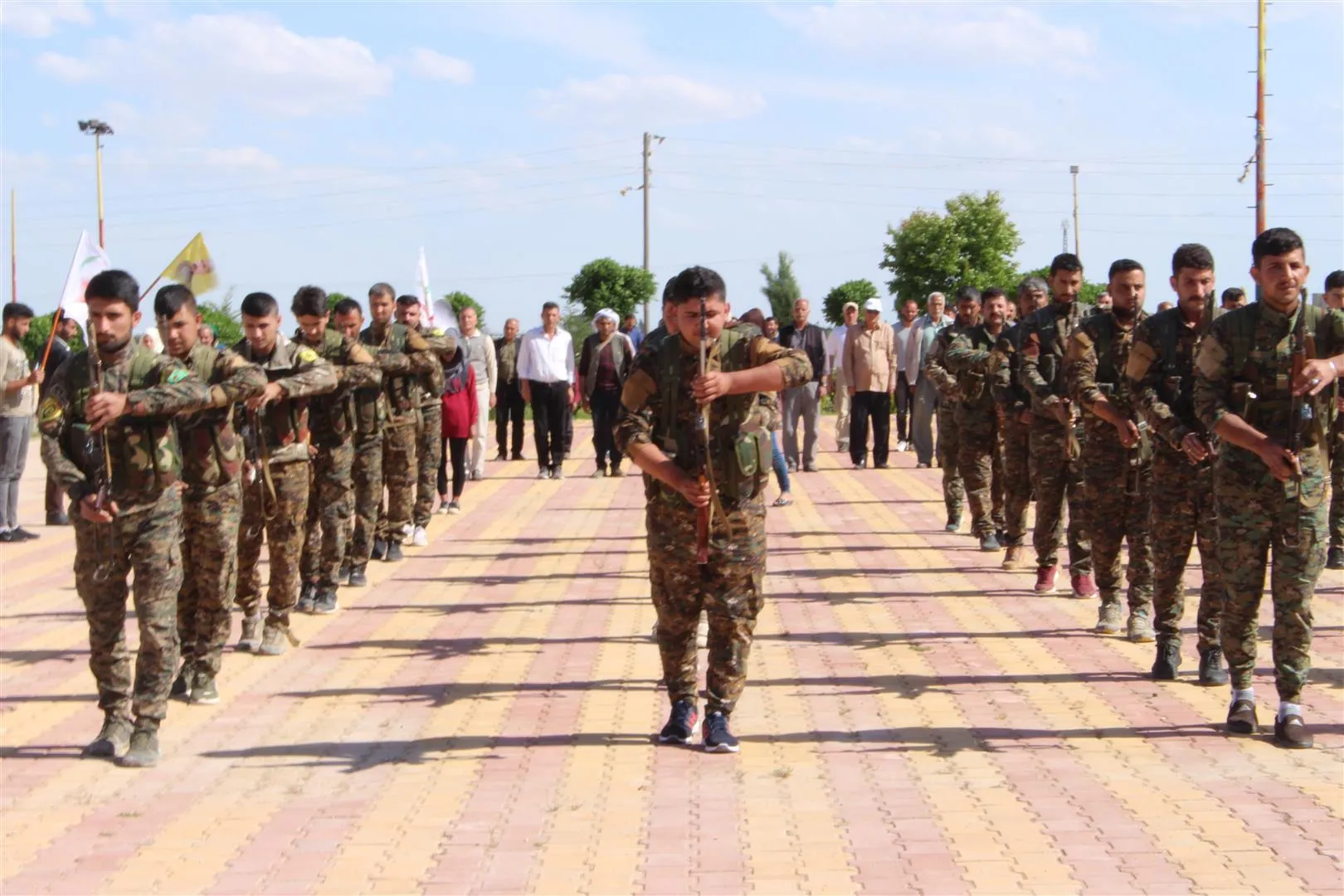 Şêniyên Hesekê cenazeyê şehîd Sîpan spartin axê
