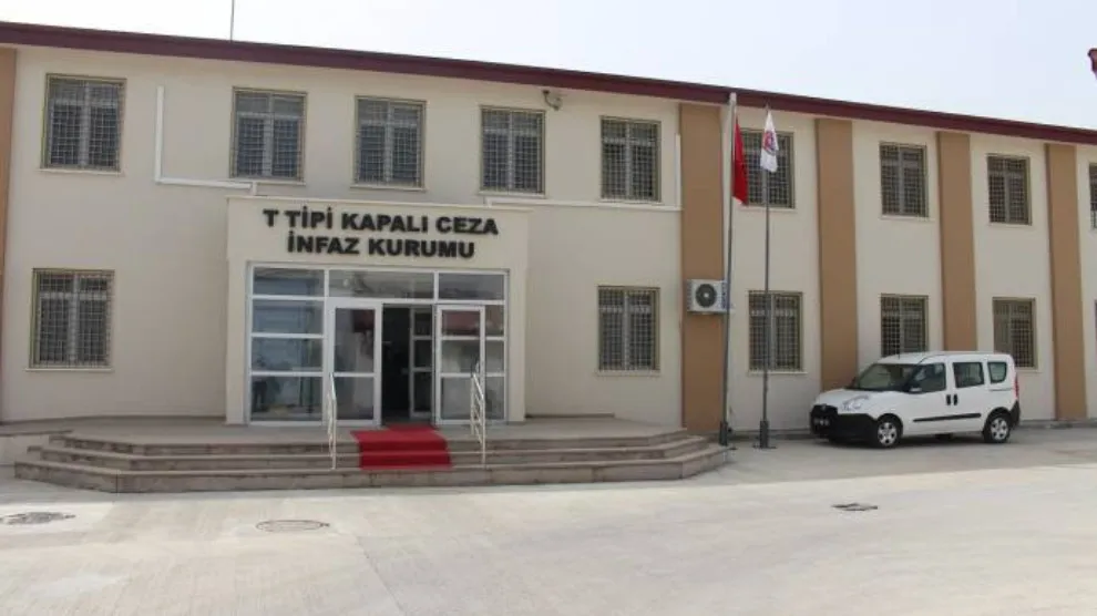 3 girtiyên di grevê de rakirin nexweşxaneyê