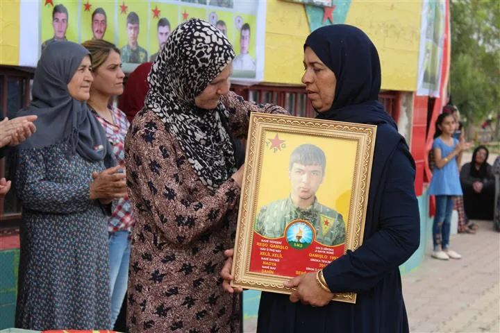 Şehîdên meha Gulanê li Qamişlo hatin bîranîn