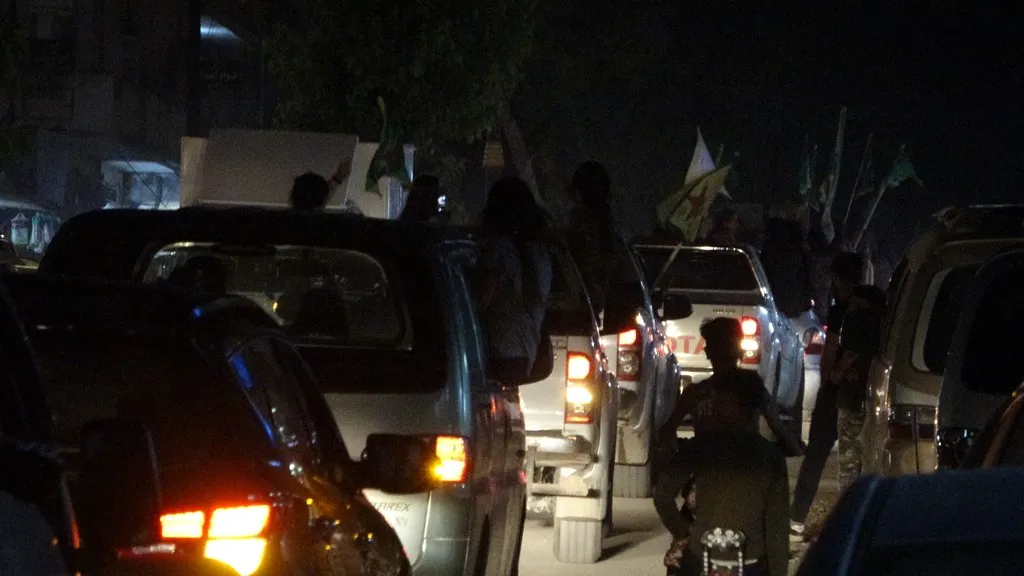 Li Dêrikê şahiya serkeftina berxwdana çalakgerên greva birçîbûnê