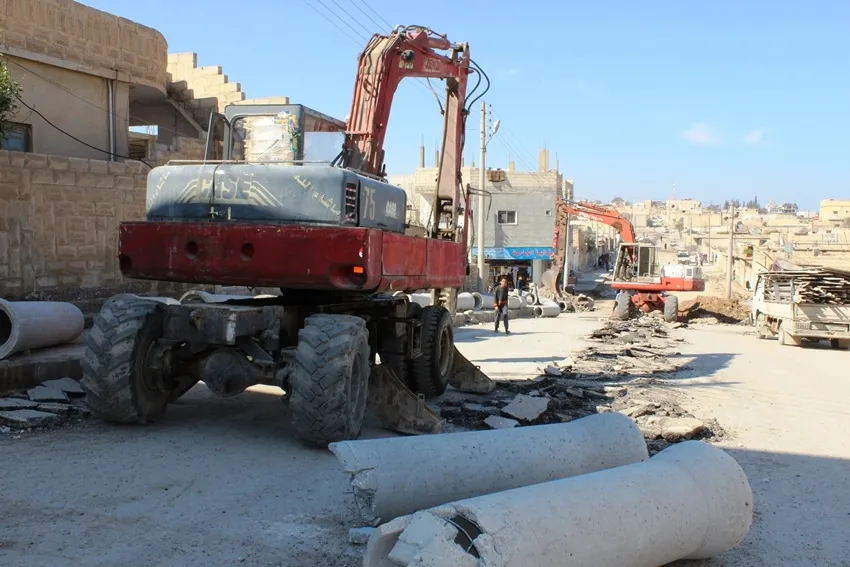 Piştî 2 salan ji rizgarkirinê li Tebqayê meşa pêşketinê didome