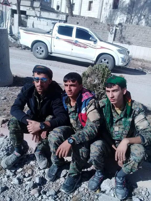 Dayikên sozdar ên şervanên welat