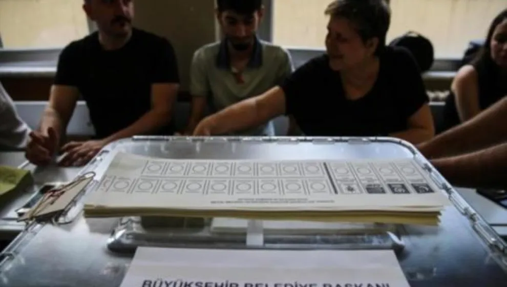 Li Stenbolê hilbijartinan dest pê kir
