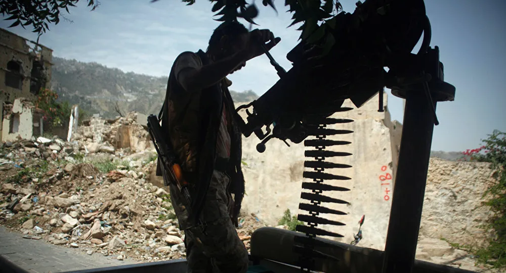 Êrîşên bênavber di navbera hêzên Hûsî û artêşa Yemenê de