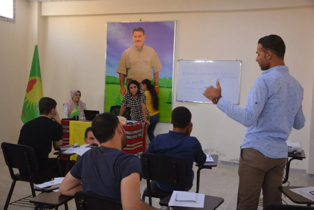 Akademiya Şehîd Şîlan dewreya yekemîn a mêran vekir