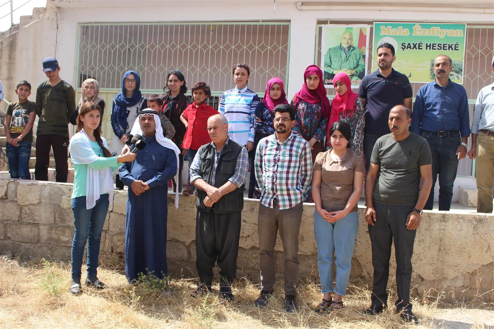 Mala Êzidî 13 êzidiyên rizgarkirî radestî Meclisa Şengalê kir