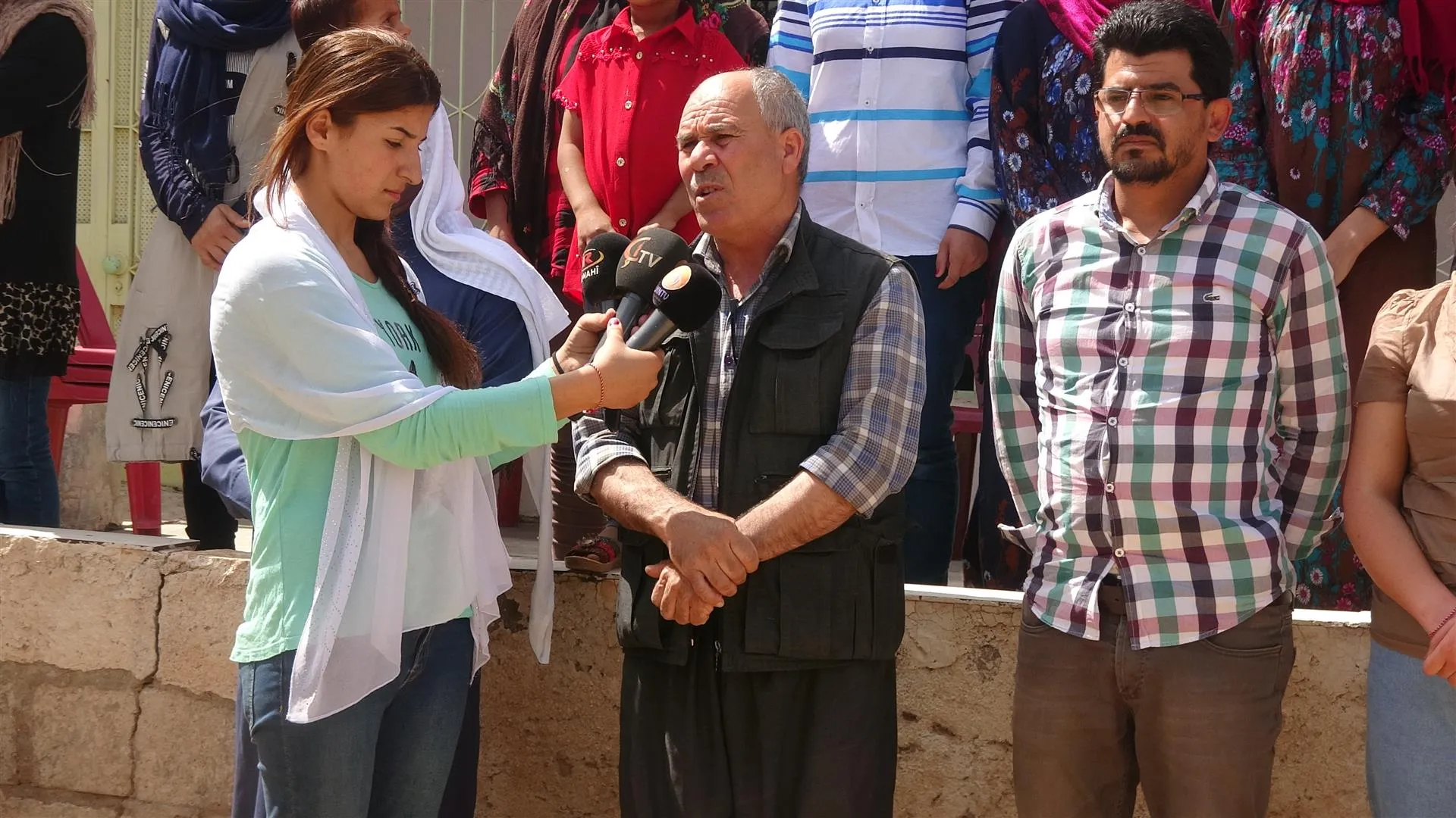 Mala Êzidî 13 êzidiyên rizgarkirî radestî Meclisa Şengalê kir