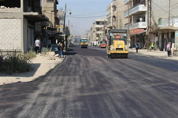 Li Qamişlo feniyên Şaredariya Gel xebata ziftkirinê dişopînin