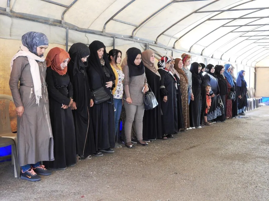 Şêniyên Reqayê sersaxî ji malbata şehîd Mistefa re xwest