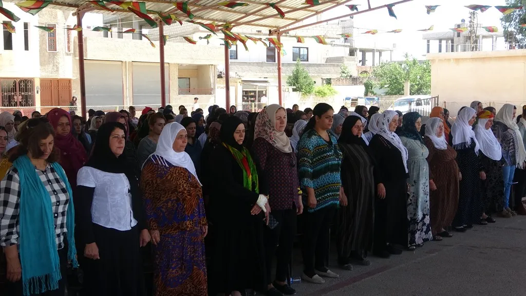 Li Dêrikê bi hezaran salvegera şehadeta şehîd Zîlan bi bîr anîn