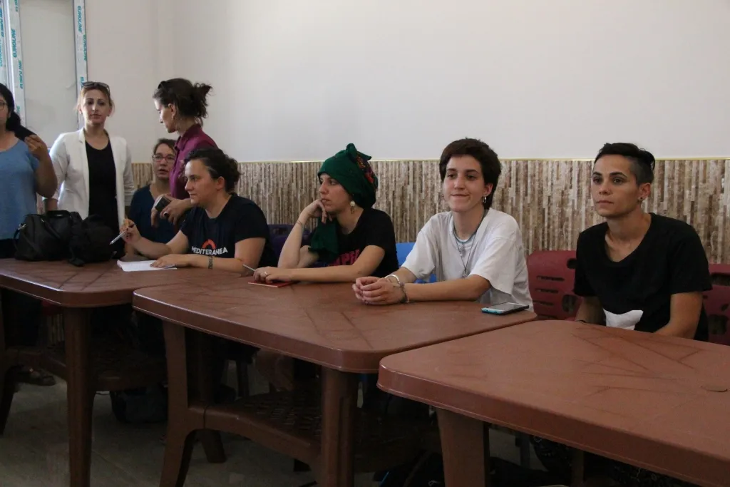 Piştî bidawîkirina dewreyê xelat li zarokên şehîdan hate belavkirin