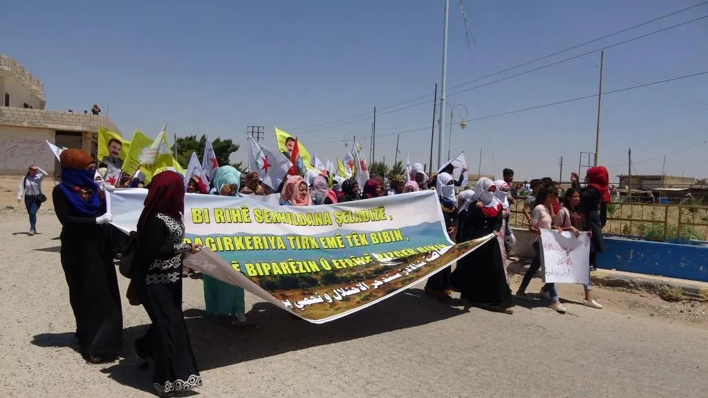 ‘Heta canê me jî were şewitandin, em ê terka xaka xwe nekin’