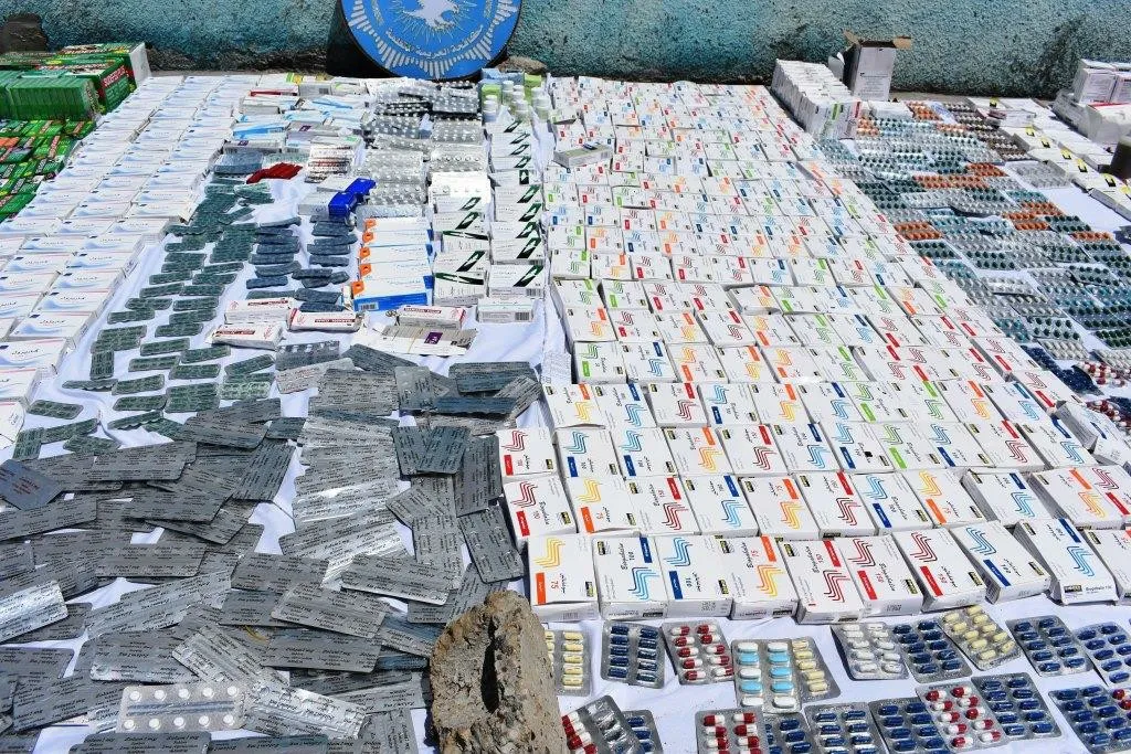 Li Dêrazorê bi boneya roja cîhanî têkoşîna li dijî hişbirê, madeyê hişbirê hatin şewitandin