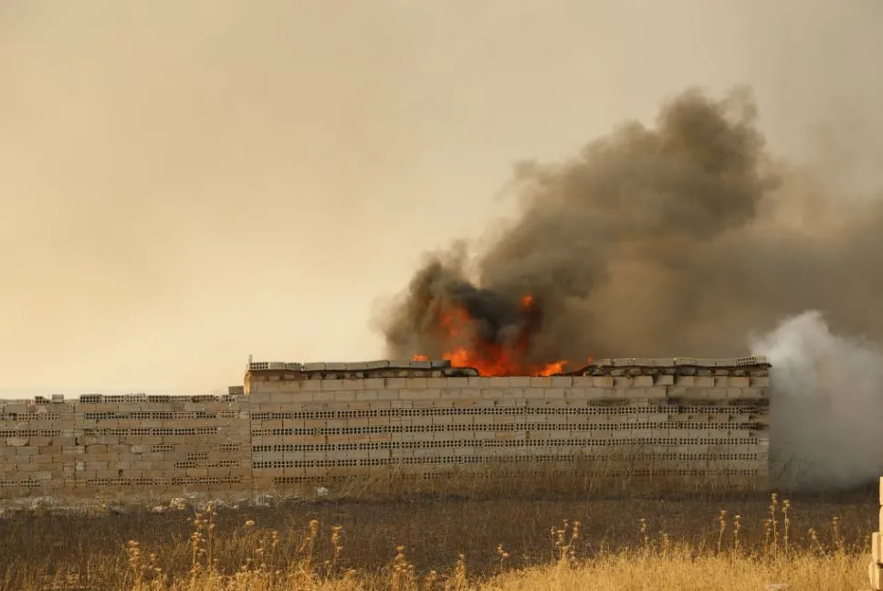 Rejîma Sûriyê rê nade ku şewata li Qamişlo were vemirandin