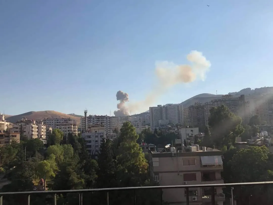 Li Şamê di depoya çekan a artêşa Sûriyê de teqîn pêk hat