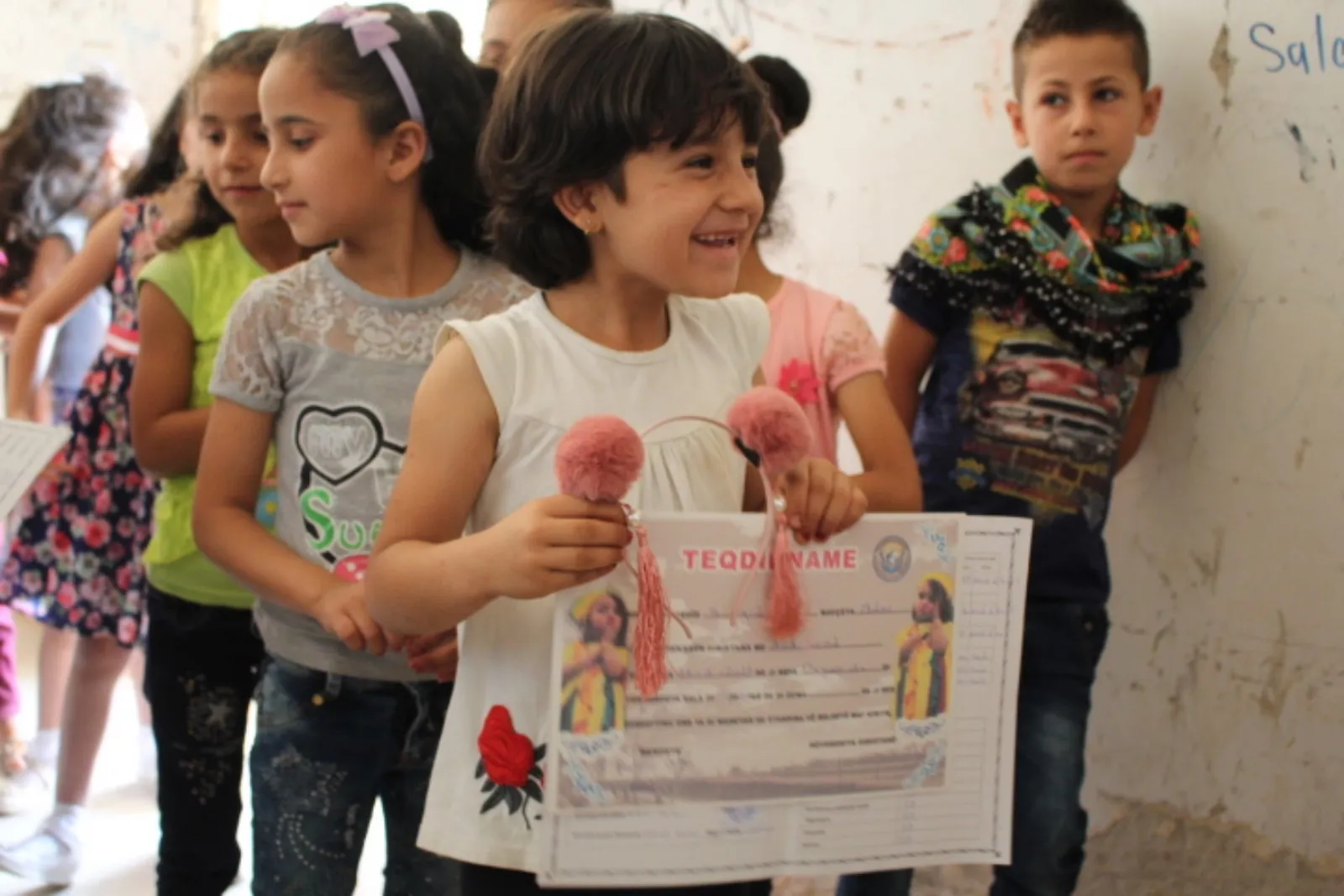 Xwendekarên herêma Efrînê karname wergirtin