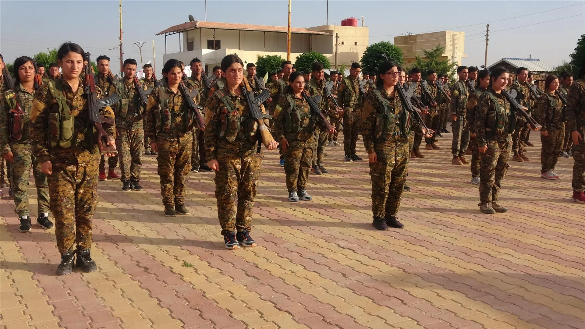 Şehîdê YPG‘ê Fesîh bi merasîmekê li Hesekê hat veşartin