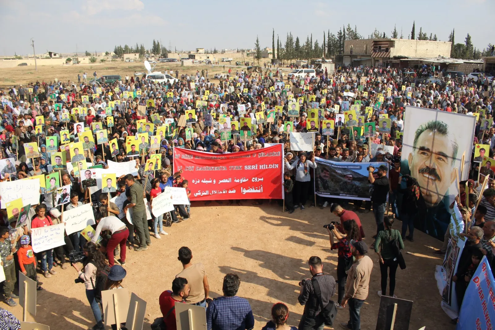 Li Şehbayê bi hezaran li dijî dagirkeriya Tirkiyê meşiyan