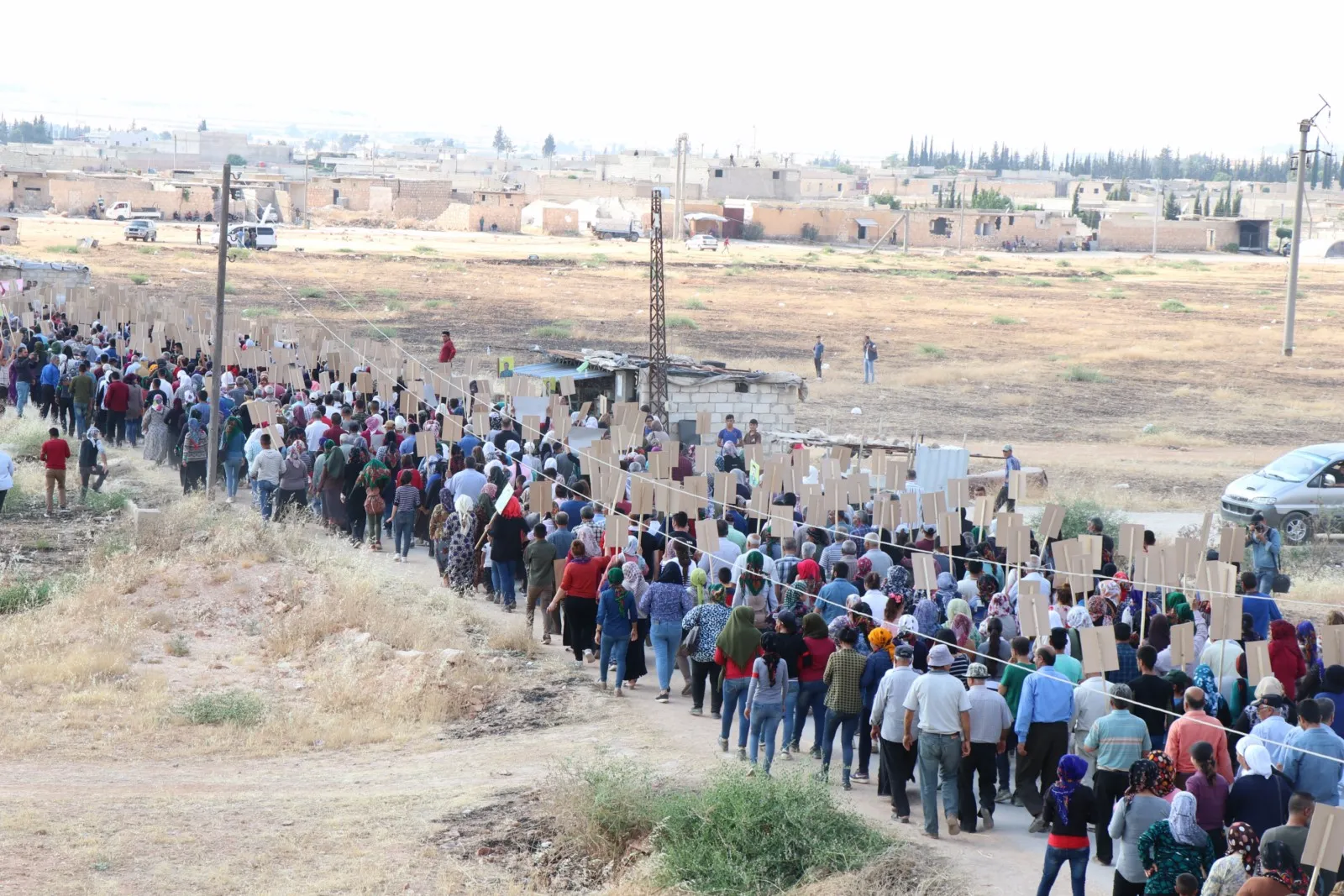 Li Şehbayê bi hezaran li dijî dagirkeriya Tirkiyê meşiyan