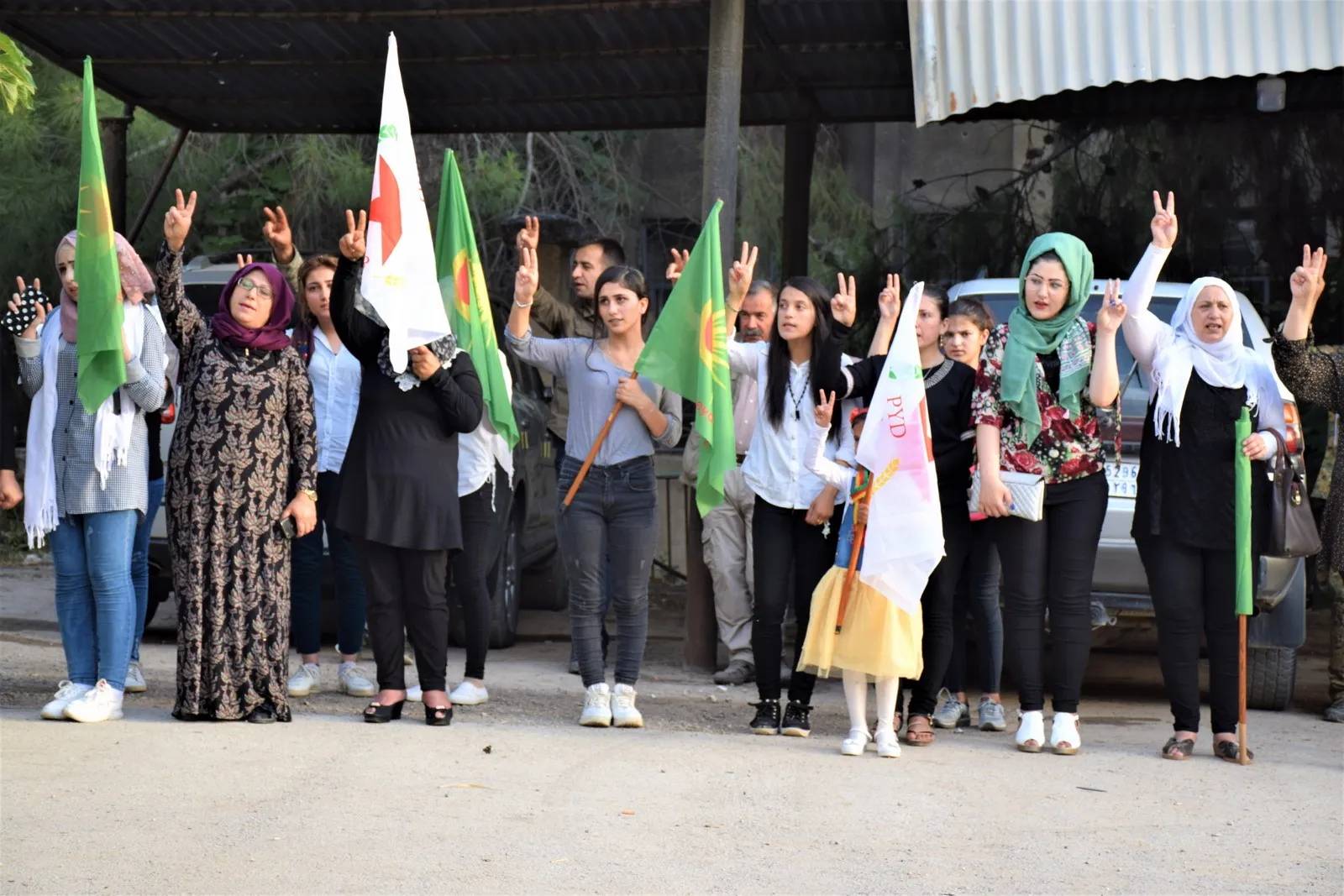 Şêniyên Serêkaniyê êrîşên Tirkiyê li ser herêmên Başûr protesto kirin