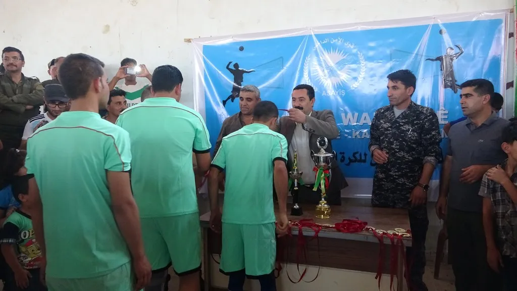 Tîma Qamişlo di turnuveya voleybolê de biser ket