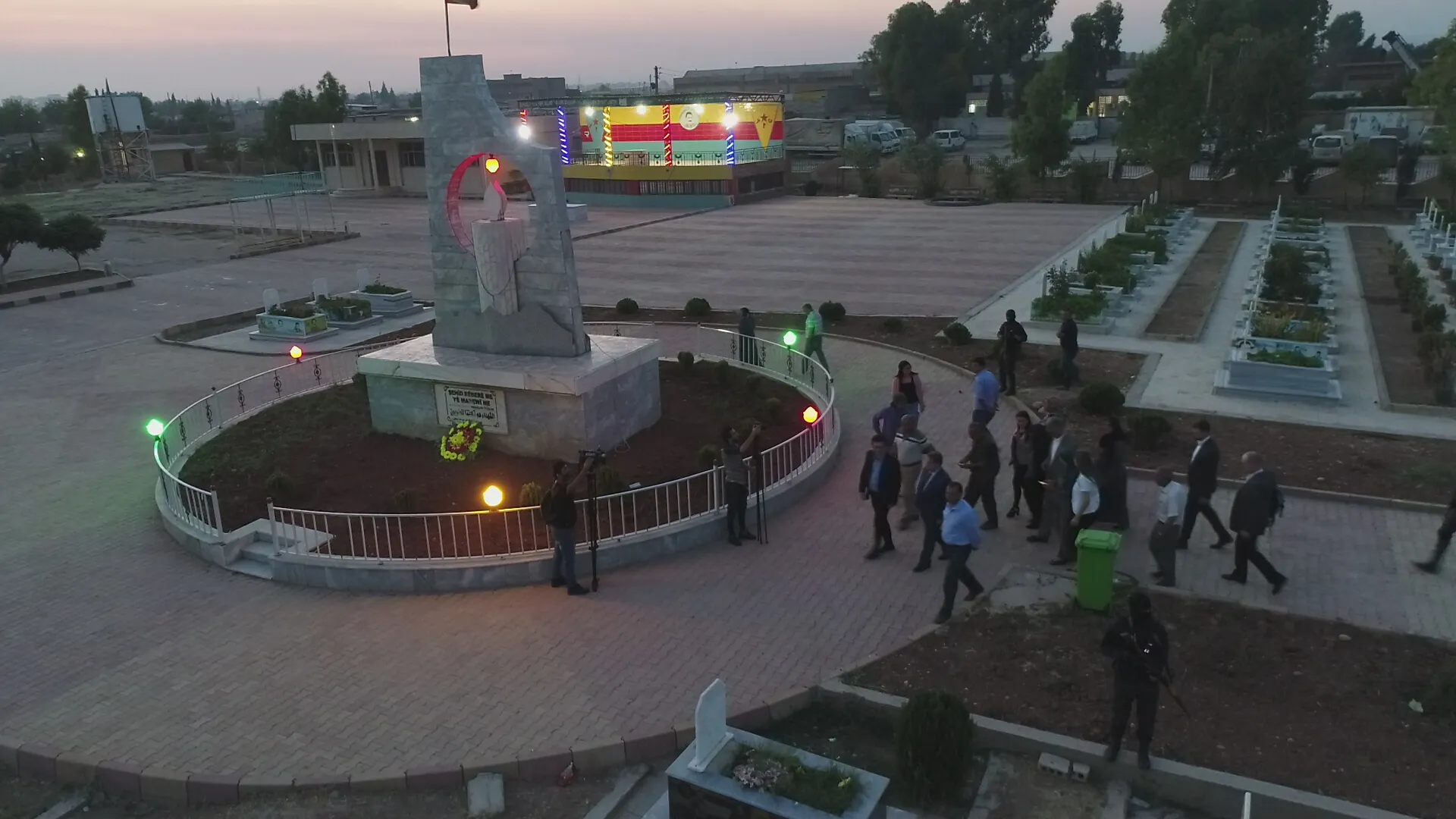 Nûnerê Siwêdê serdana Goristana Şehîdan kir