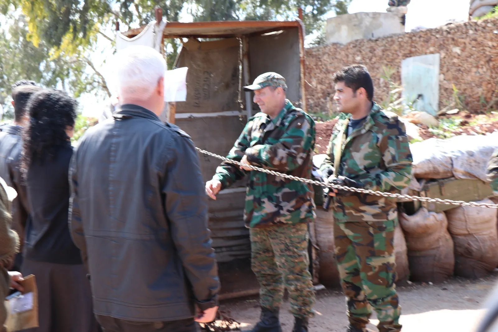 Du mehe bersiv nedane, ‘Rûsya di parçekirina Sûriyê de şirîk e’