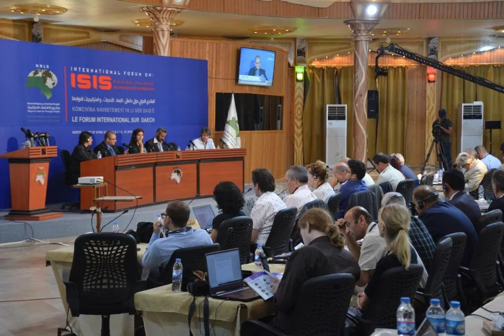Komxebata ya têkildarî DAIŞ`ê di roja sêyemîn de ye