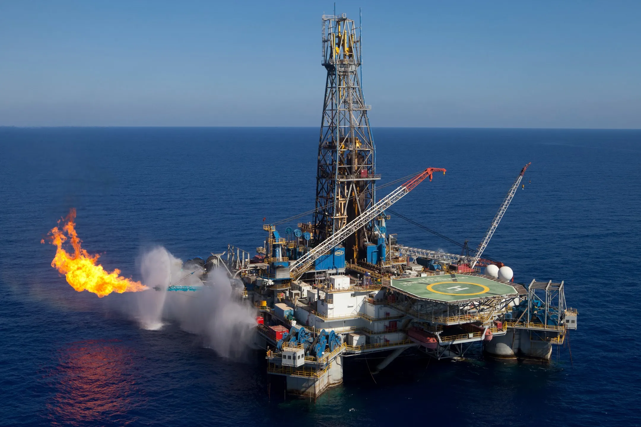 Tirkiyê keştiyeke din a lêgerîna petrolê dişîne Qibrisê