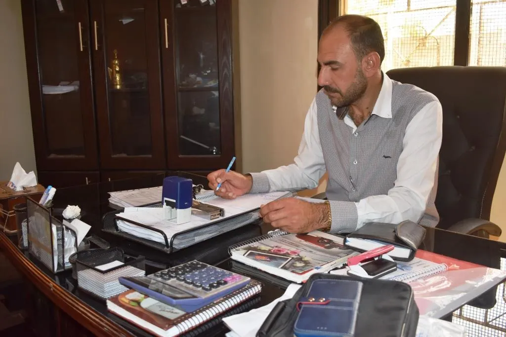 Şaredariyeke rojavayê Dêrazorê firne û sûkekê ava dike