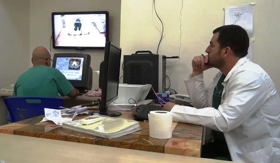 Li 4 nexweşxaneyên Kobanê tenê tomografek heye