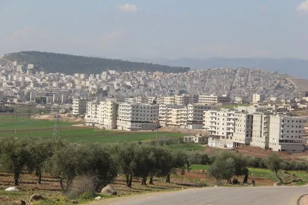 Dagirker şêniyan neçar dike ji malên xwe derkevin