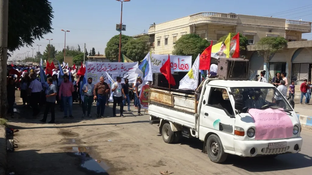 Şêniyên Girê Spî li dijî deswerdanên Tirkiyê daketin qadan