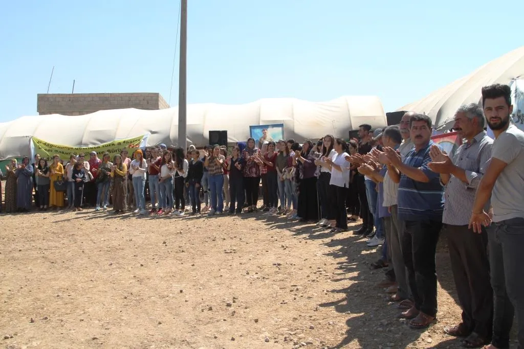 Di roja 14`mîn de çalakiyên mertalên zindî berdewam in