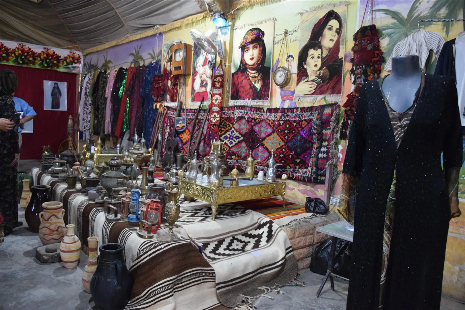 Li kantona Hesekê pêşangeha cil û bergên folklorîk