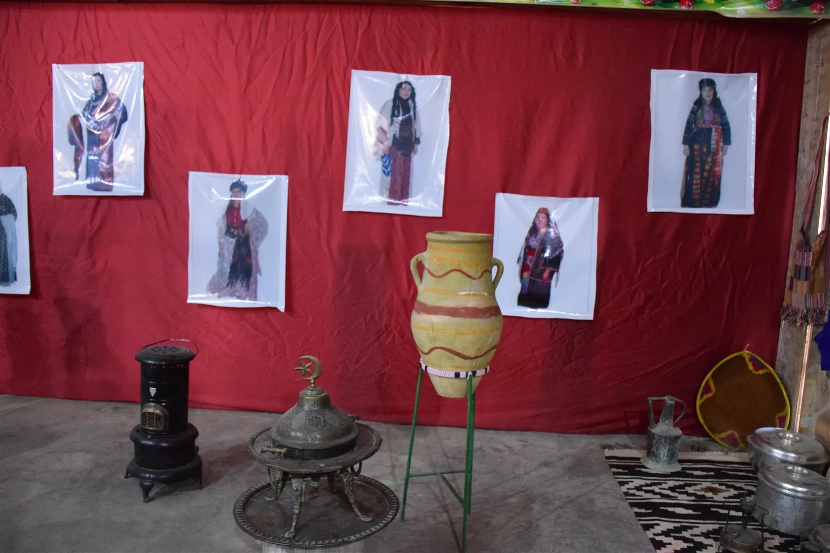 Li kantona Hesekê pêşangeha cil û bergên folklorîk