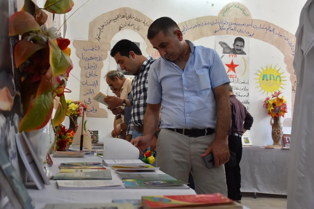 PYD’ê li Helebê pêşangeha pirtûkên Ocalan vekir
