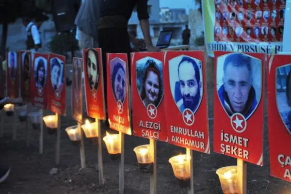 KCK'ê 33 rêwiyên xewnerojkan bi bîr anî