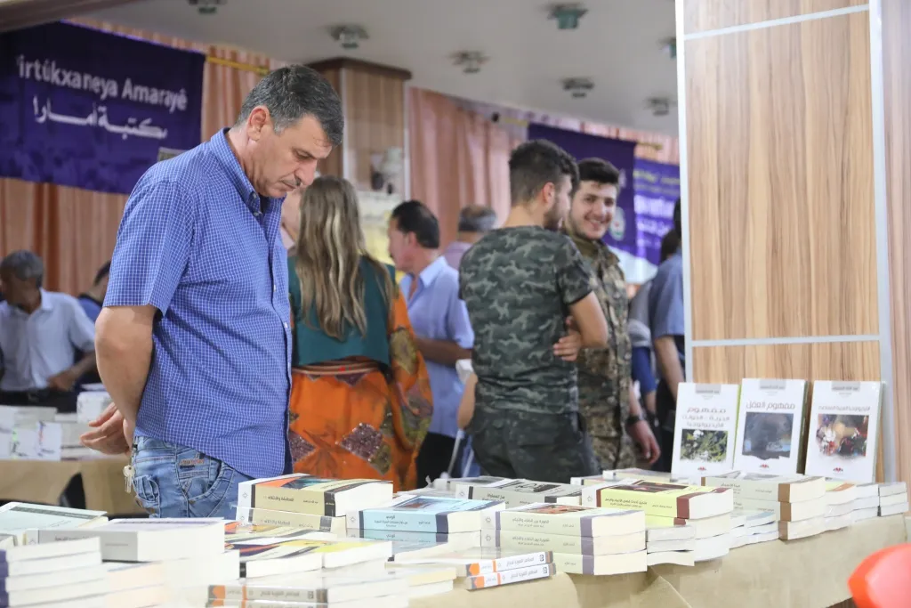 Pêşangeha Pirtûkan a Herekol dest pê kir