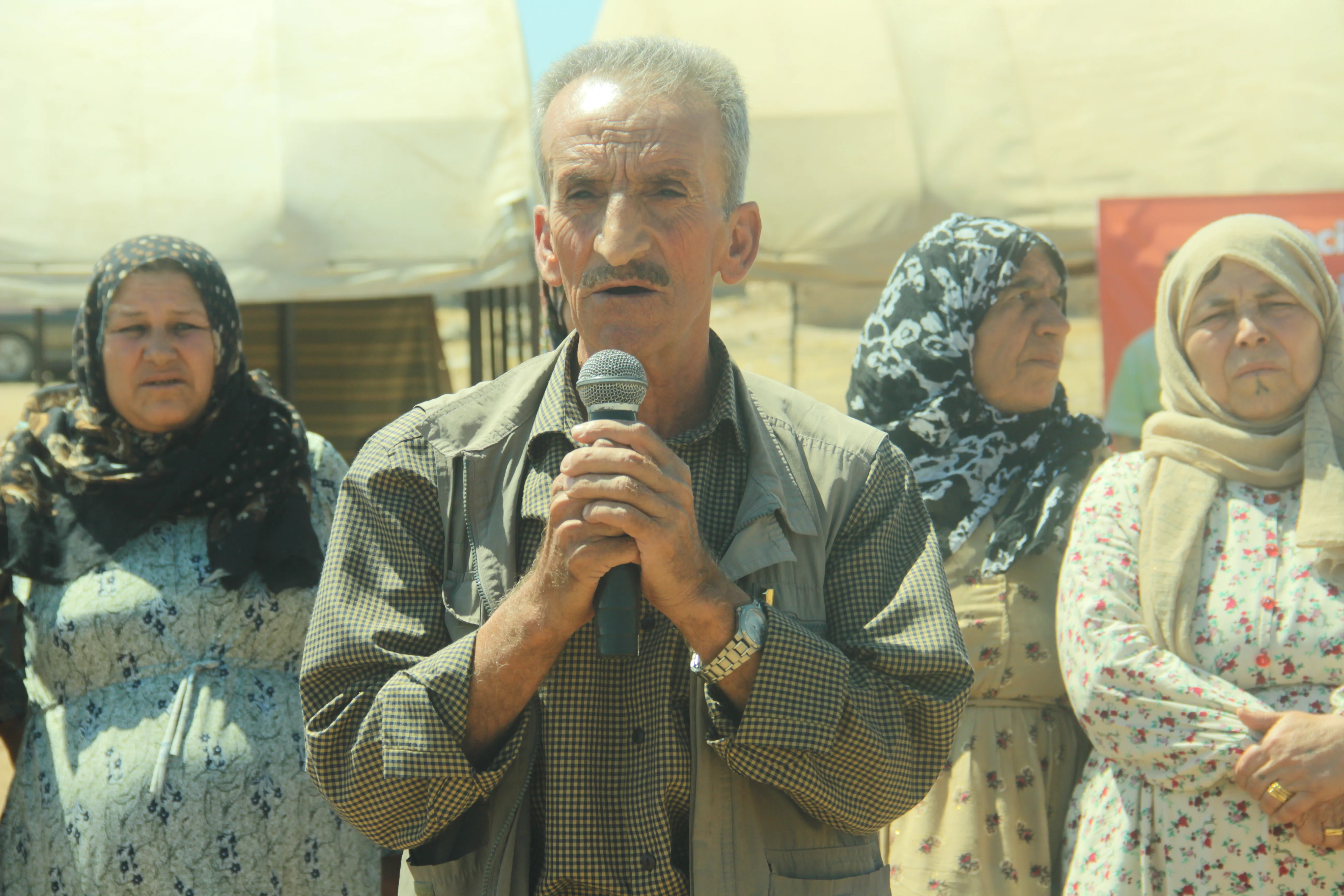 Li ser sînorê Kobanê: Şênî tekez dikin ku rê nadin dagirkeriyê