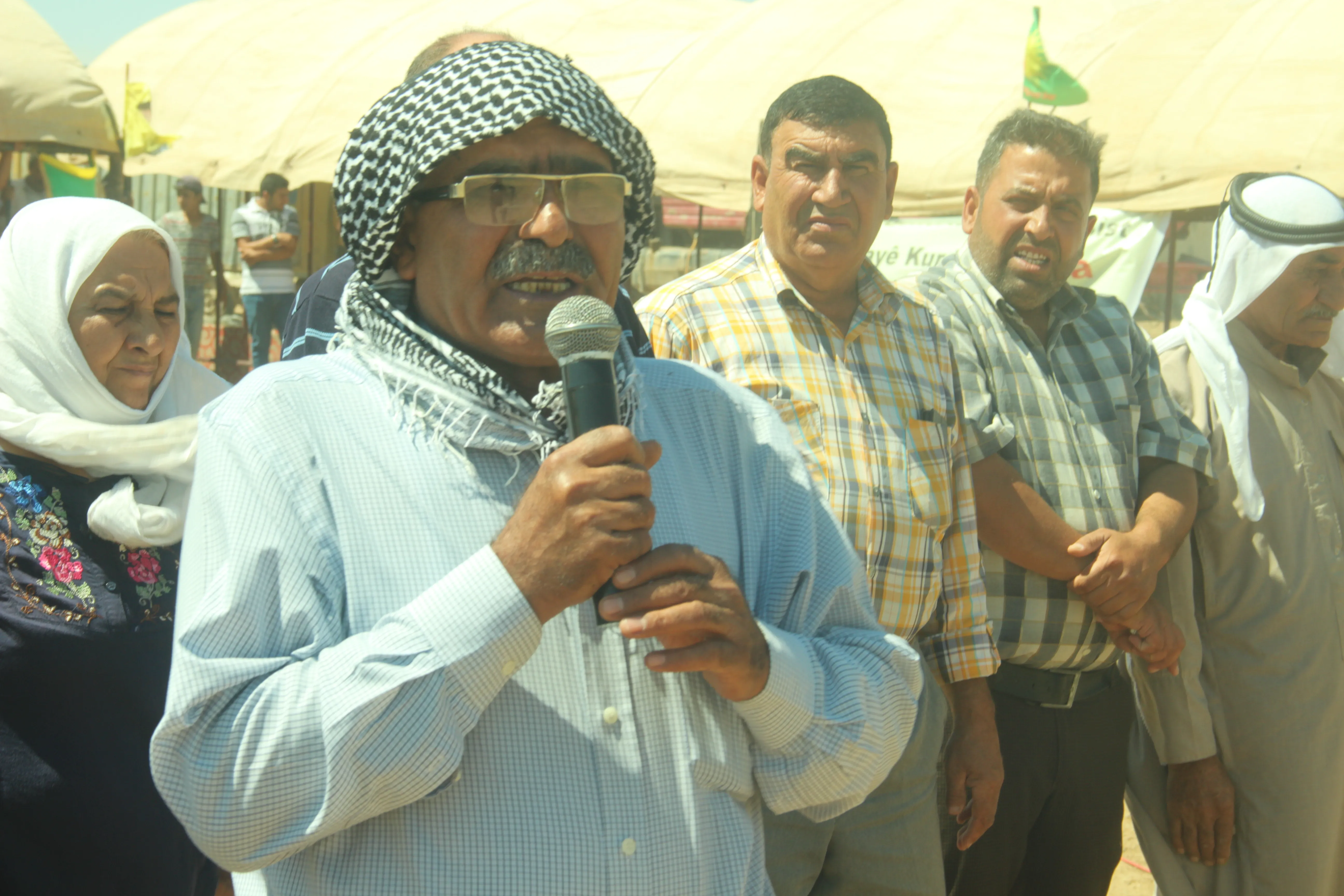 Li ser sînorê Kobanê: Şênî tekez dikin ku rê nadin dagirkeriyê