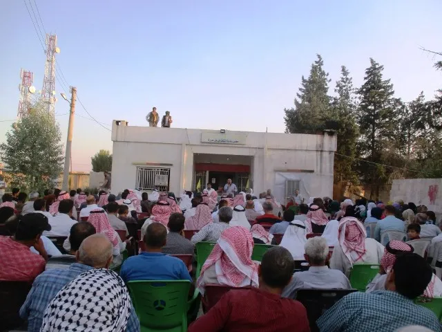Nêrînên xelkên Tirbespiyê derbarê komînan de