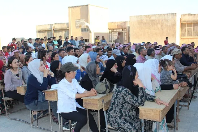 Nêrînên xelkên Tirbespiyê derbarê komînan de
