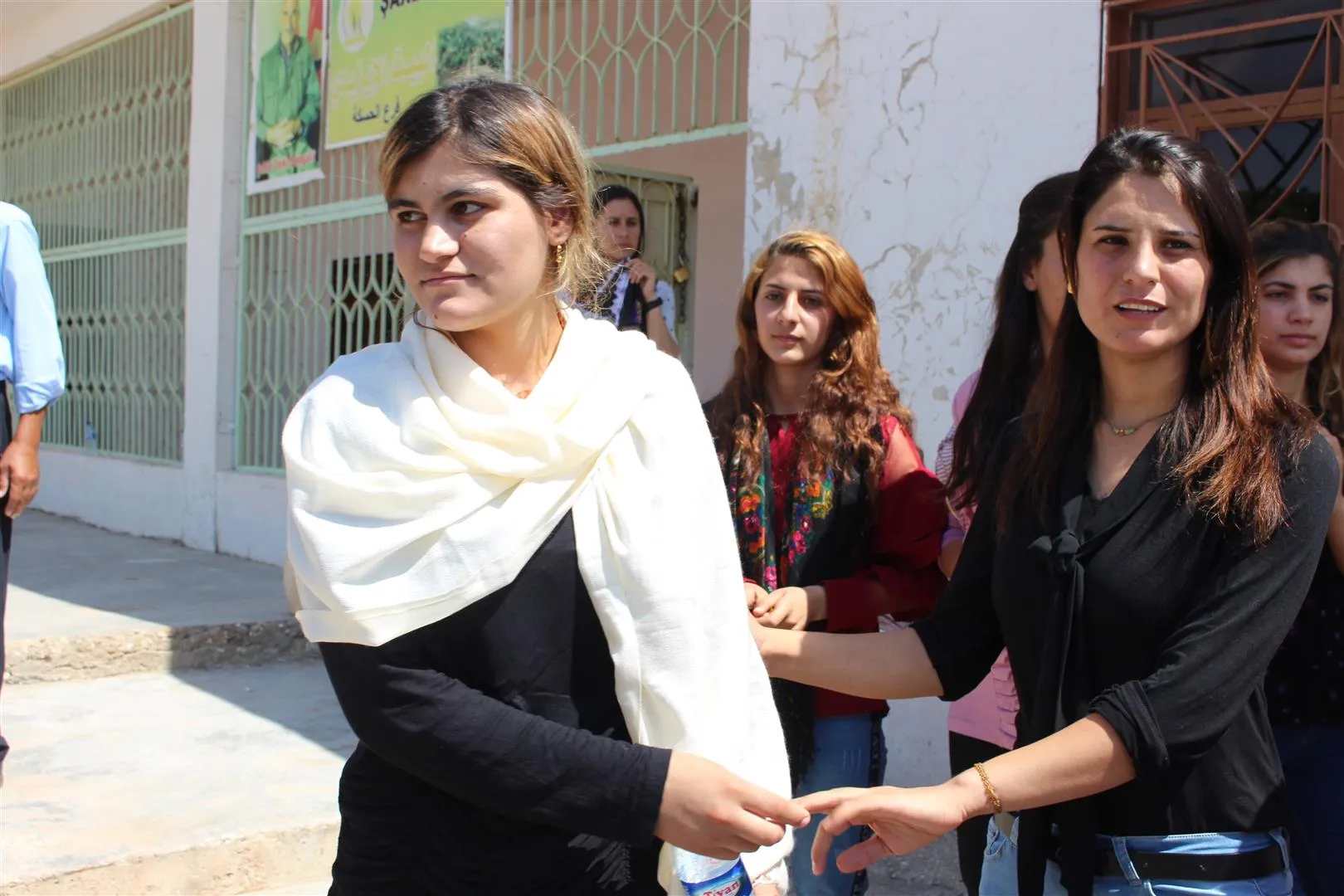 Şengaliyên rizgarkirî radestî Meclisa Şengalê û Weqfa Jinan hatin kirin