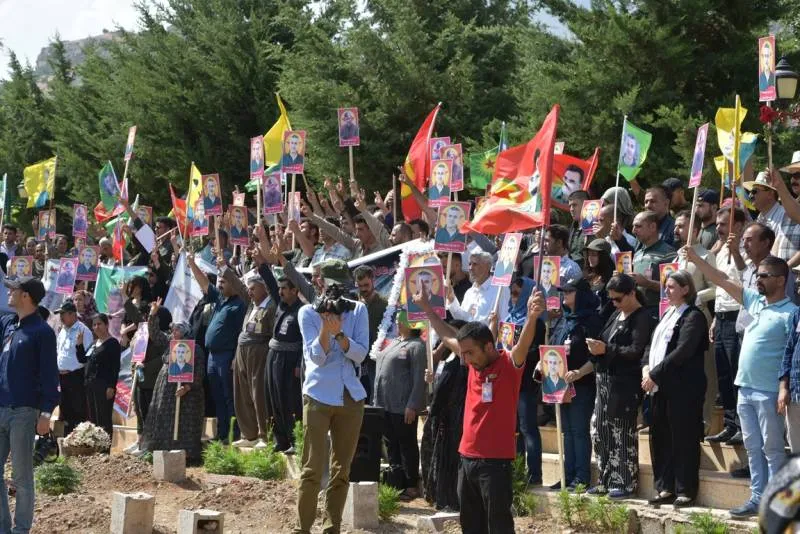 Diyar Xerîb  û hevalên wî li Qendîlê bi merasîmeke bi heybet hatin bi bîranîn