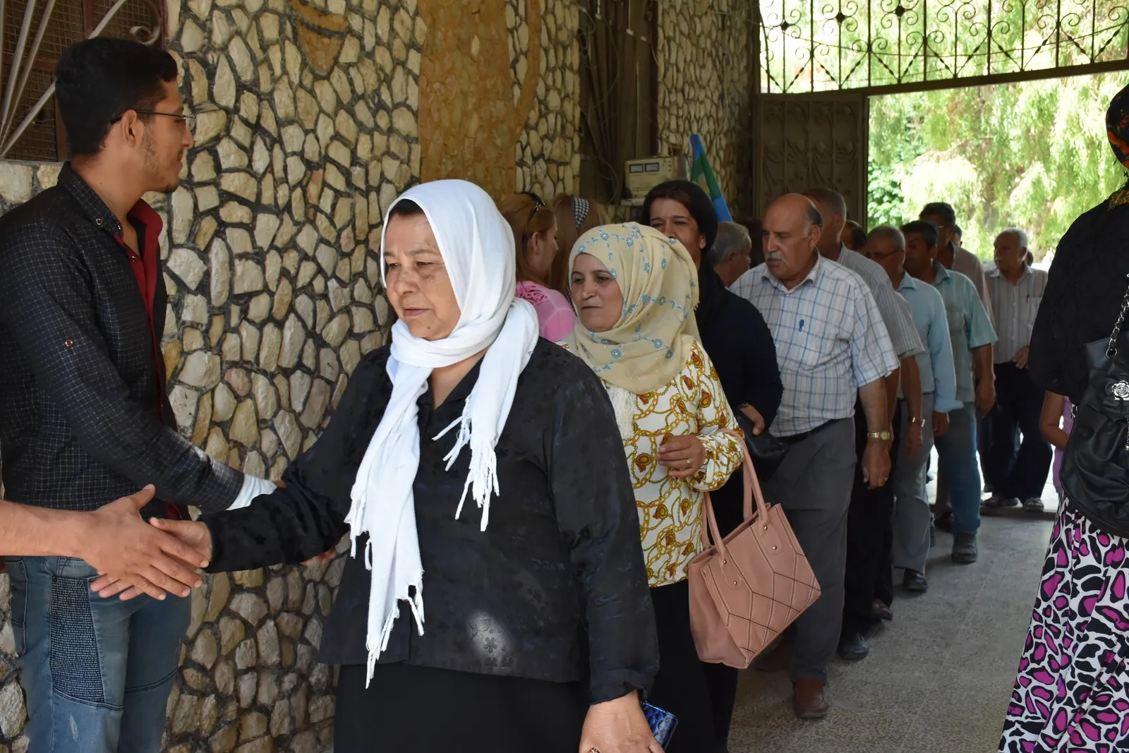 Li Helebê pêşengeha wêneyan